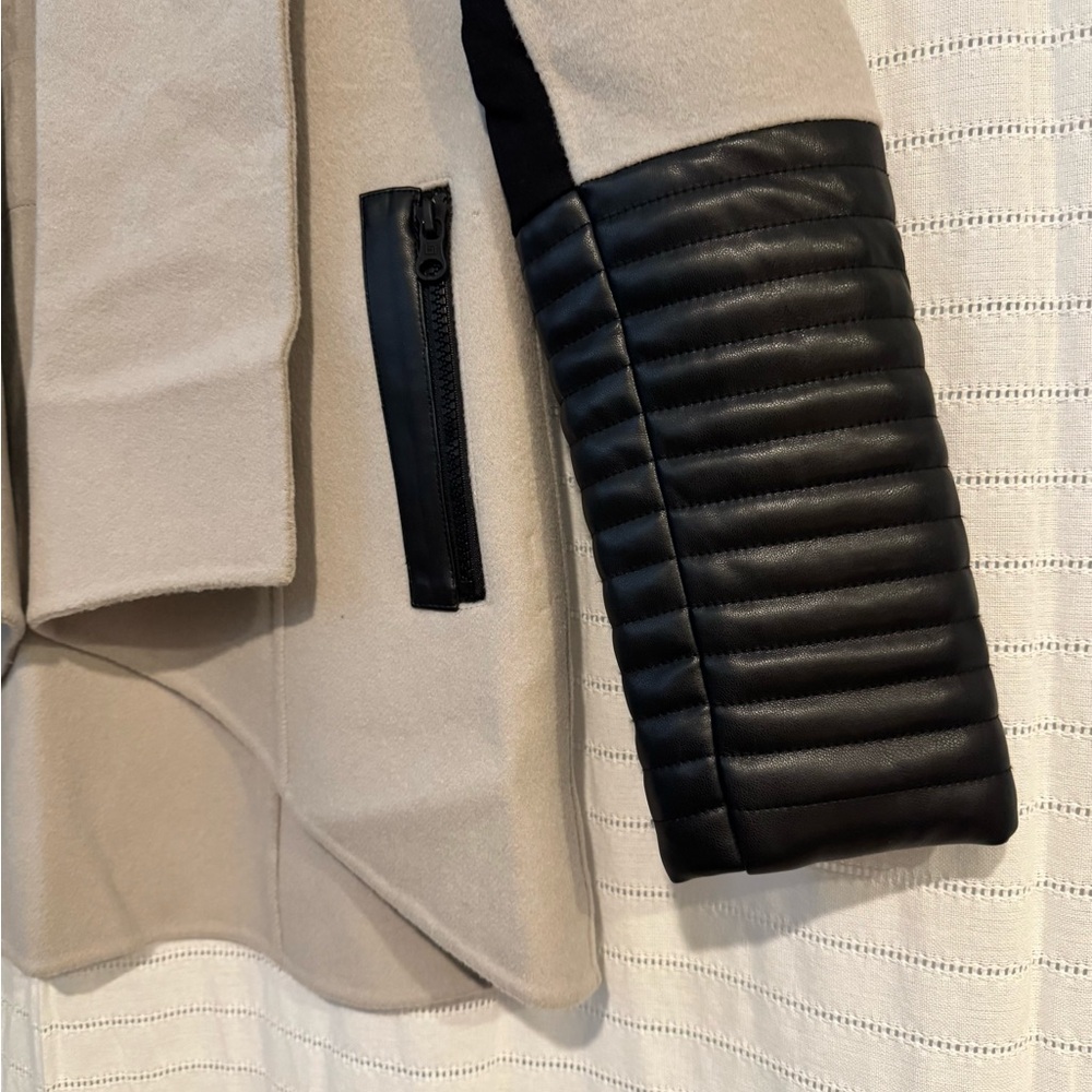 Blanc Noir Draped Tech Wool Coat Blazer Gray/Black 100% Wool Size Medium - Picture 4 of 11